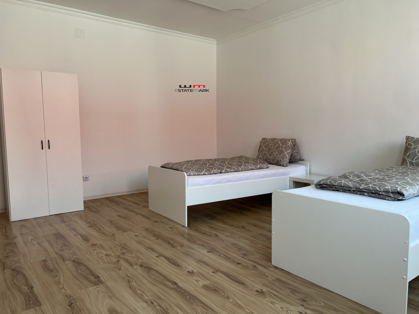 Продава ХОТЕЛ, гр. София, с. Яна, снимка 2 - Хотели - 52249191