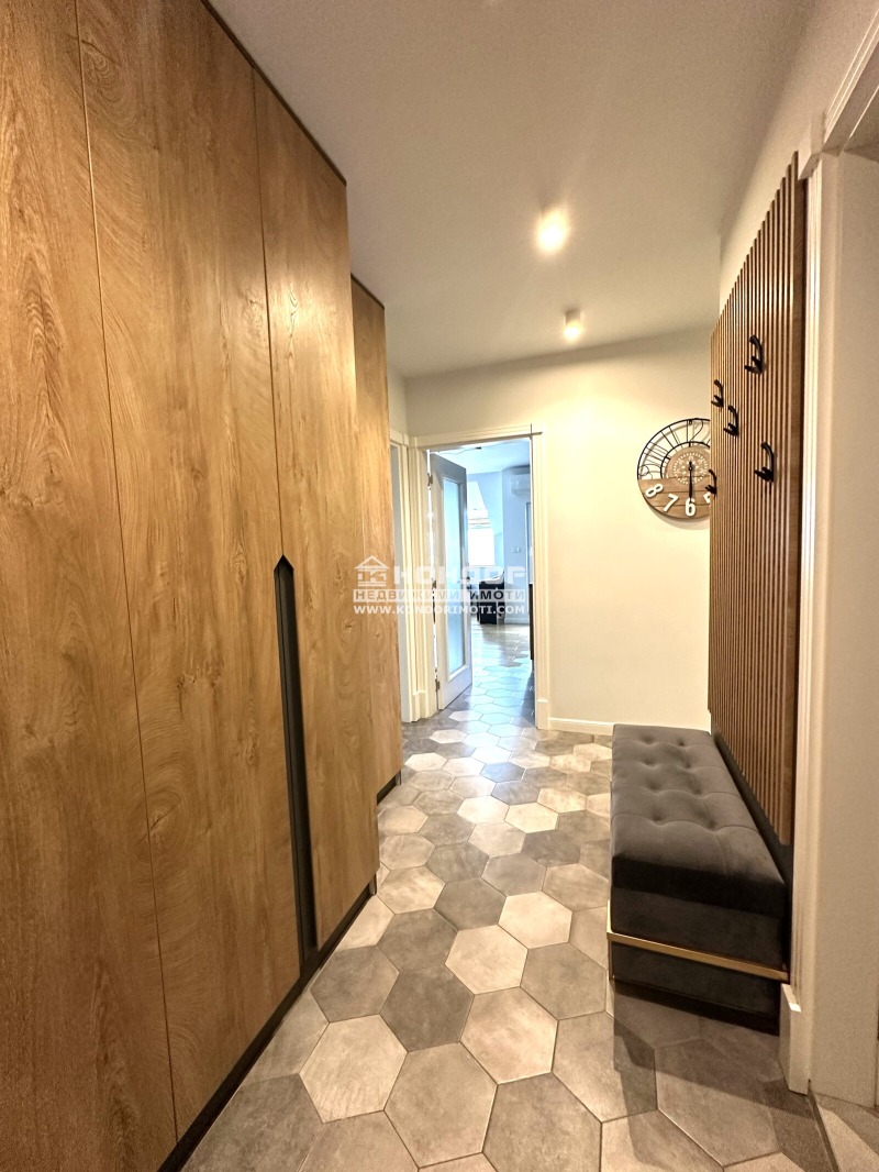 Продава  3-стаен град Пловдив , Въстанически , 160 кв.м | 58084031 - изображение [13]