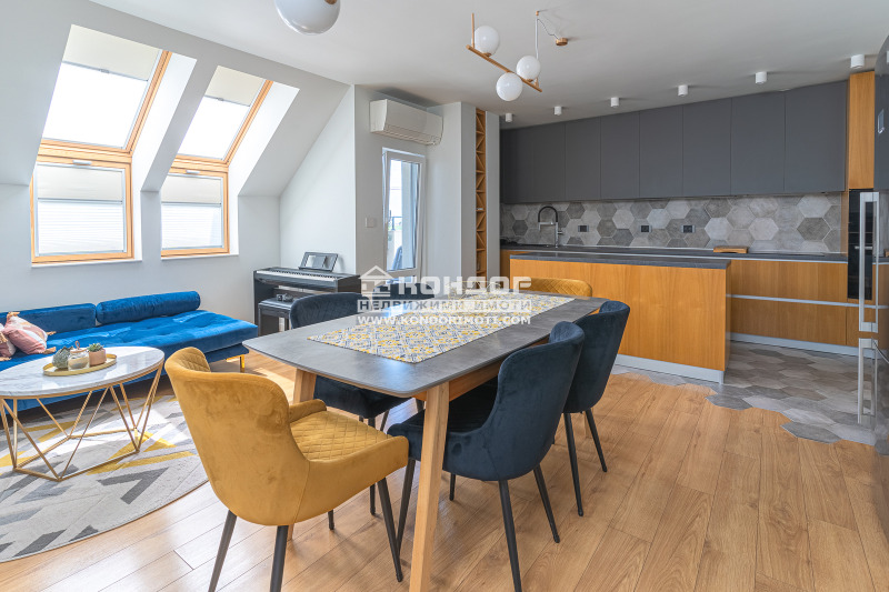Продава  3-стаен град Пловдив , Въстанически , 160 кв.м | 58084031