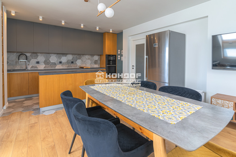 Продава  3-стаен град Пловдив , Въстанически , 160 кв.м | 58084031 - изображение [2]