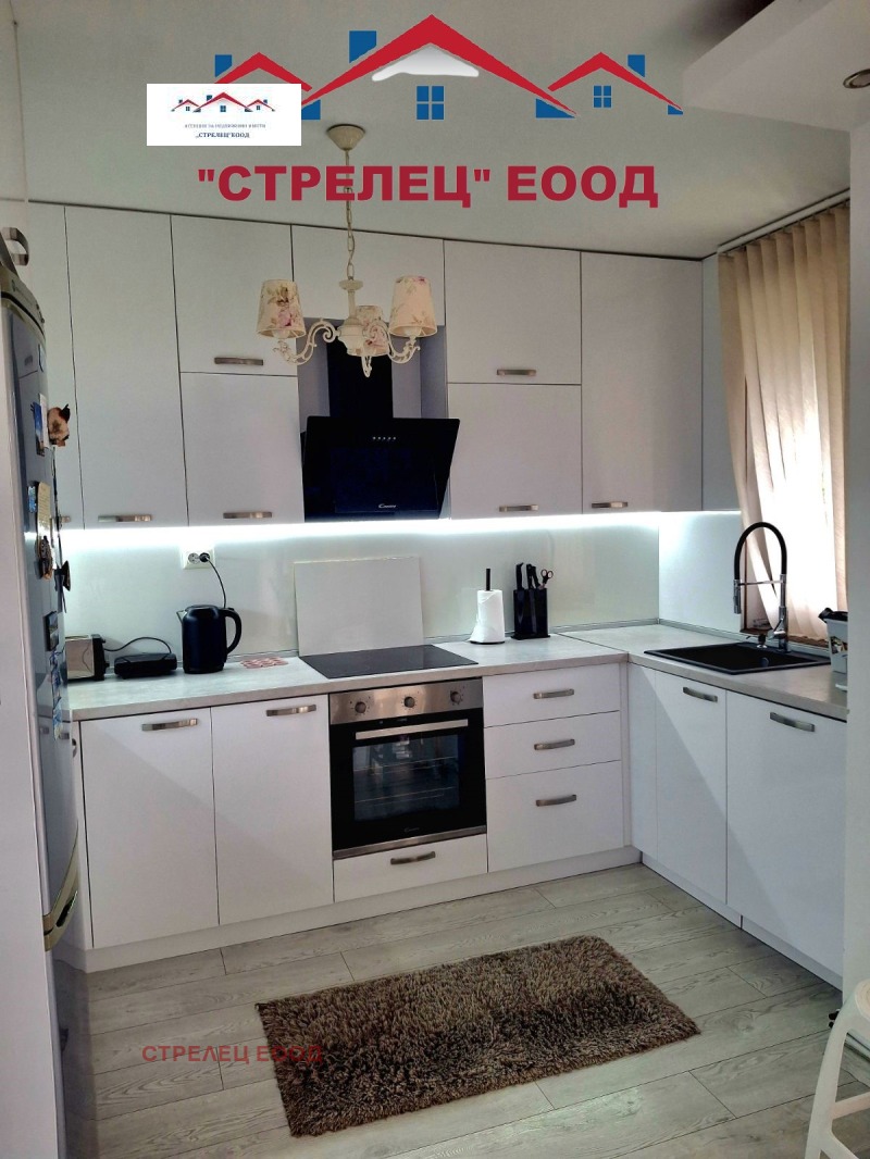 Продава КЪЩА, гр. Добрич, м-т Газибаба, снимка 3 - Къщи - 49478097