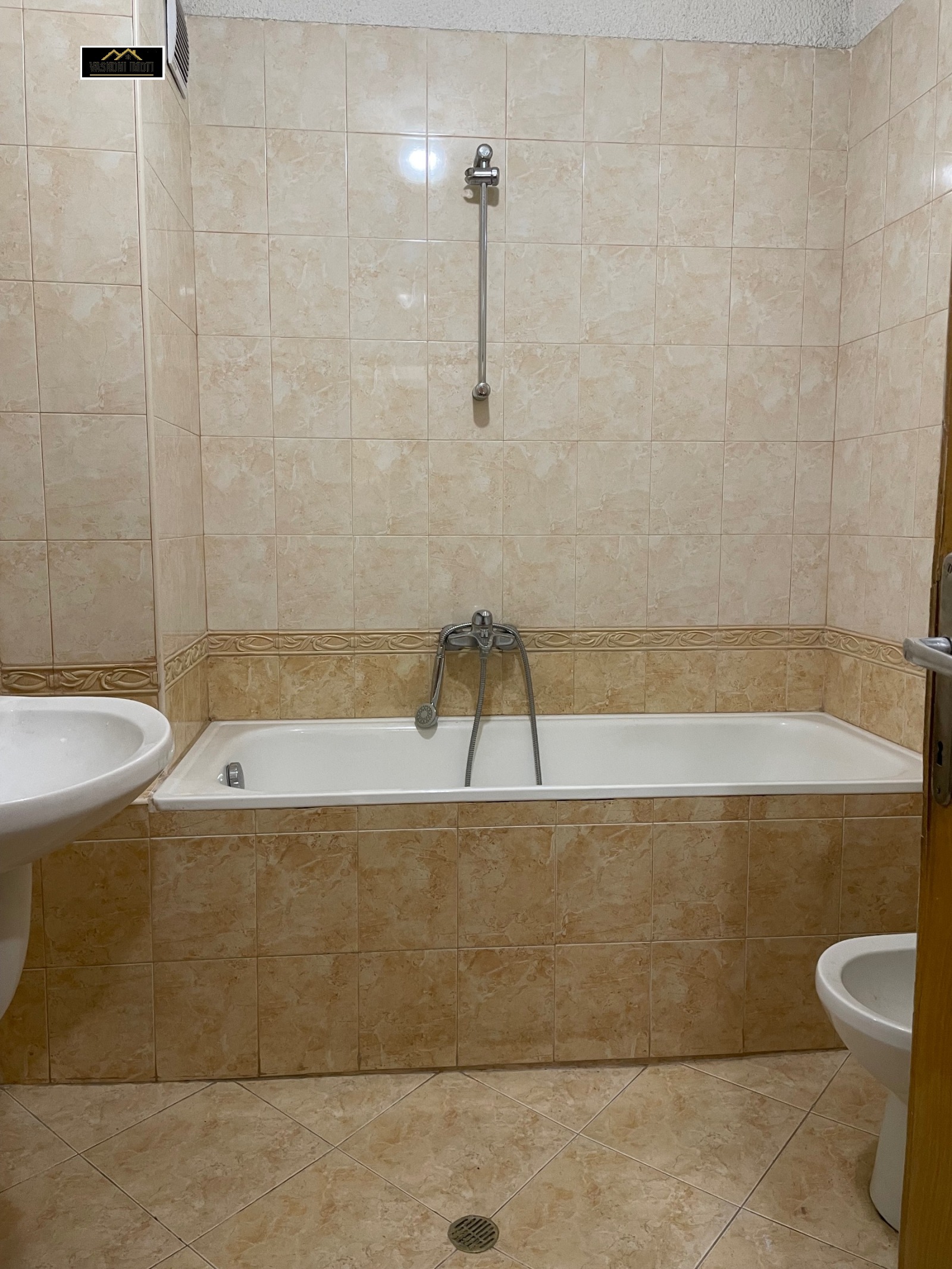 Продава 4-СТАЕН, гр. София, Света Троица, снимка 6 - Апартаменти - 54109475