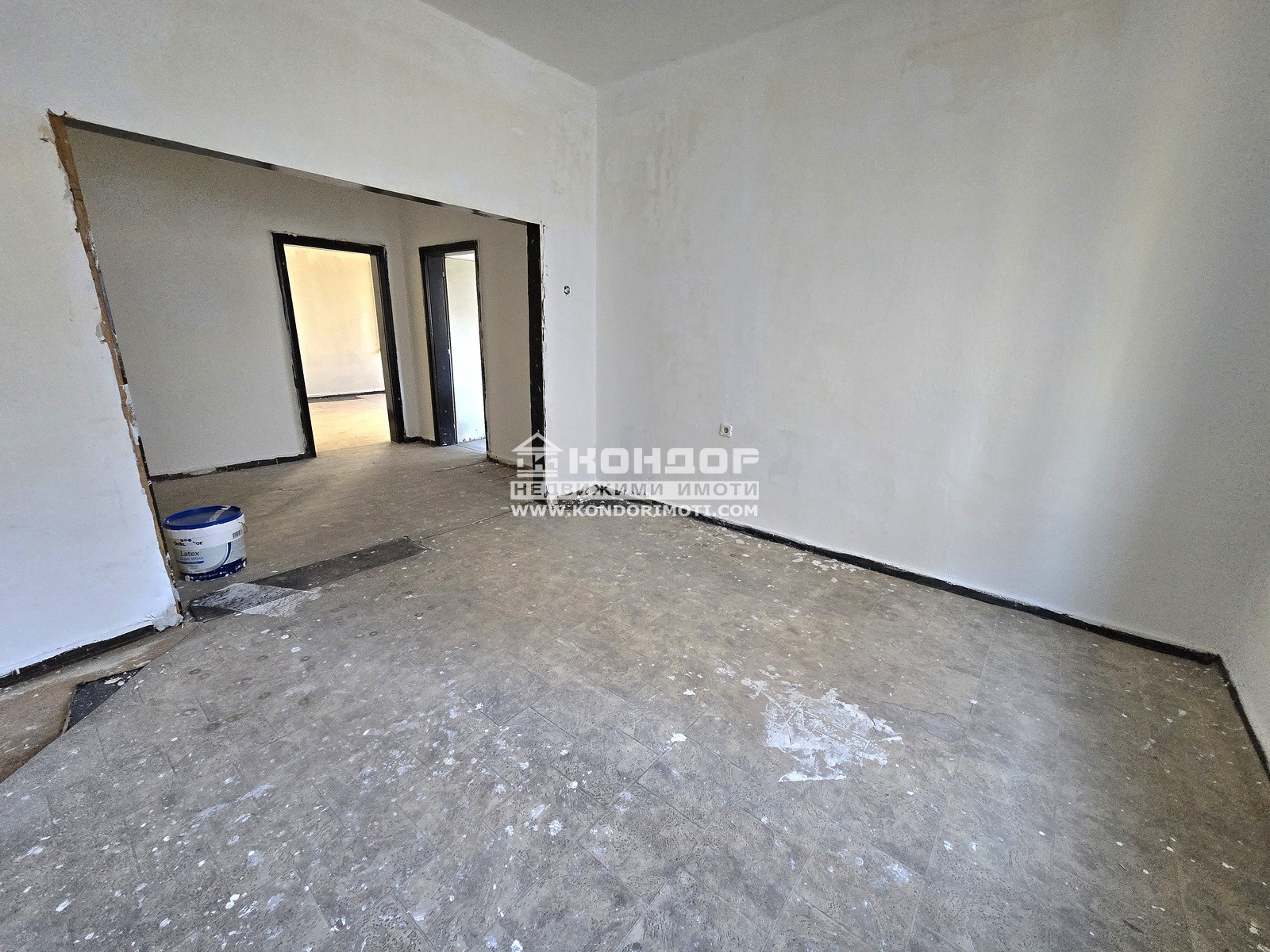 Продава ЕТАЖ ОТ КЪЩА, гр. Пловдив, Център, снимка 3 - Етаж от къща - 56518219