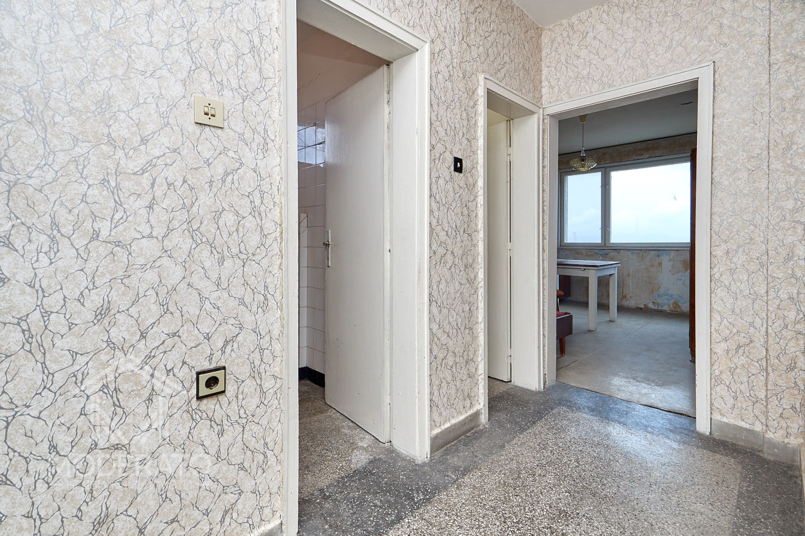 Продава МНОГОСТАЕН, гр. Бургас, Възраждане, снимка 9 - Апартаменти - 54118770