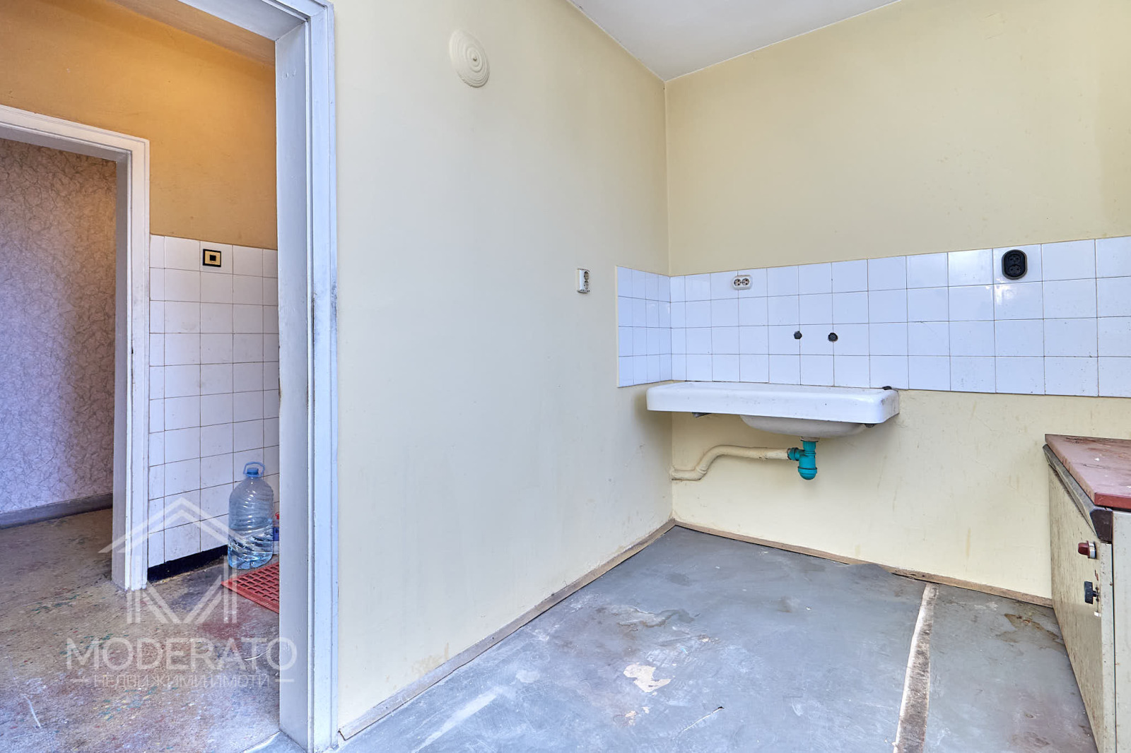 Продава МНОГОСТАЕН, гр. Бургас, Възраждане, снимка 3 - Апартаменти - 54118770