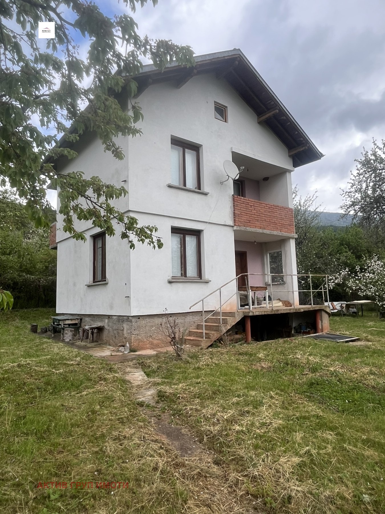 Продава КЪЩА, с. Зелениград, област Перник