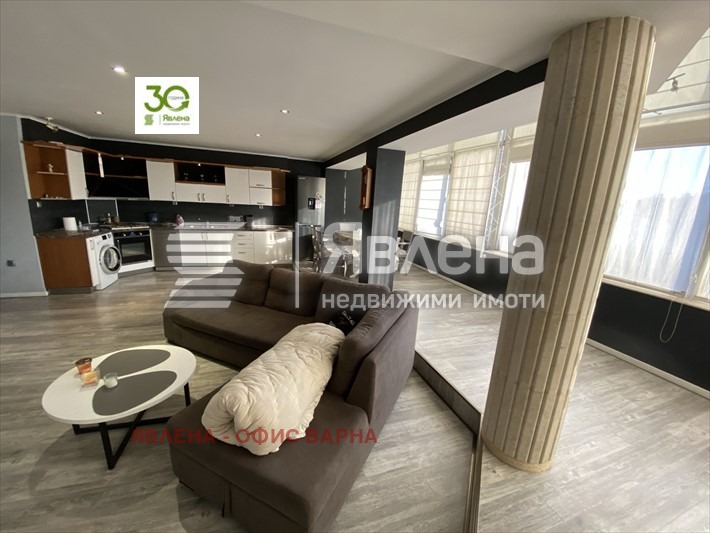 Продава  3-стаен, град Варна, Конфуто •  211 000 EUR • ID 37990957 — holmes.bg - [1] 