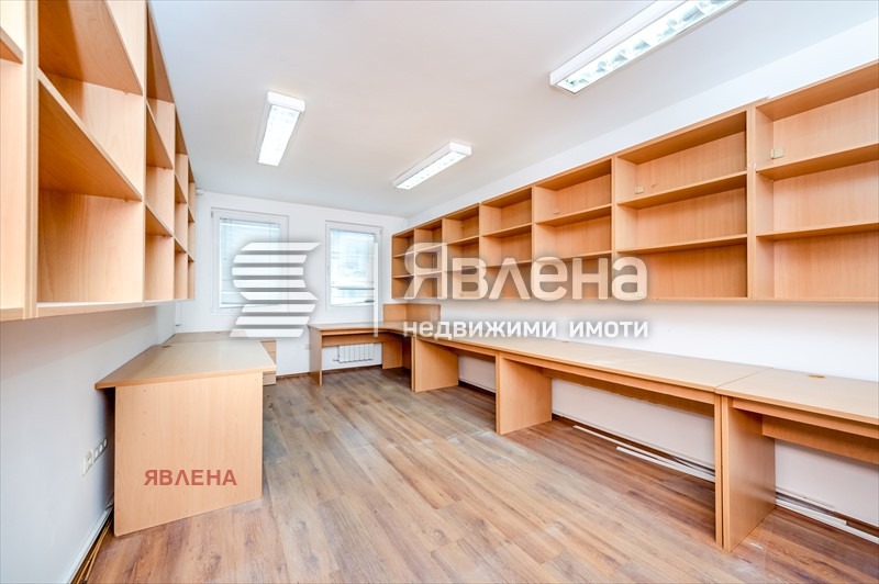 Te koop  Kantoor Sofia , Borovo , 282 m² | 48303251 - afbeelding [7]