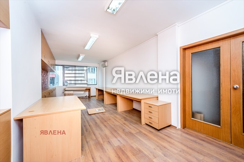 Te koop  Kantoor Sofia , Borovo , 282 m² | 48303251 - afbeelding [10]