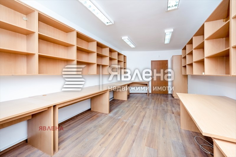 Te koop  Kantoor Sofia , Borovo , 282 m² | 48303251 - afbeelding [8]