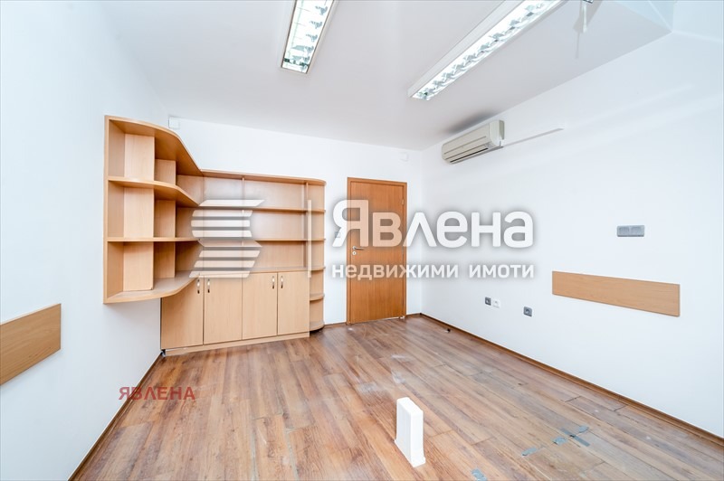 Te koop  Kantoor Sofia , Borovo , 282 m² | 48303251 - afbeelding [16]