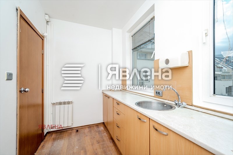 Te koop  Kantoor Sofia , Borovo , 282 m² | 48303251 - afbeelding [15]