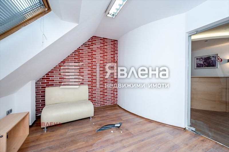 Te koop  Kantoor Sofia , Borovo , 282 m² | 48303251 - afbeelding [12]