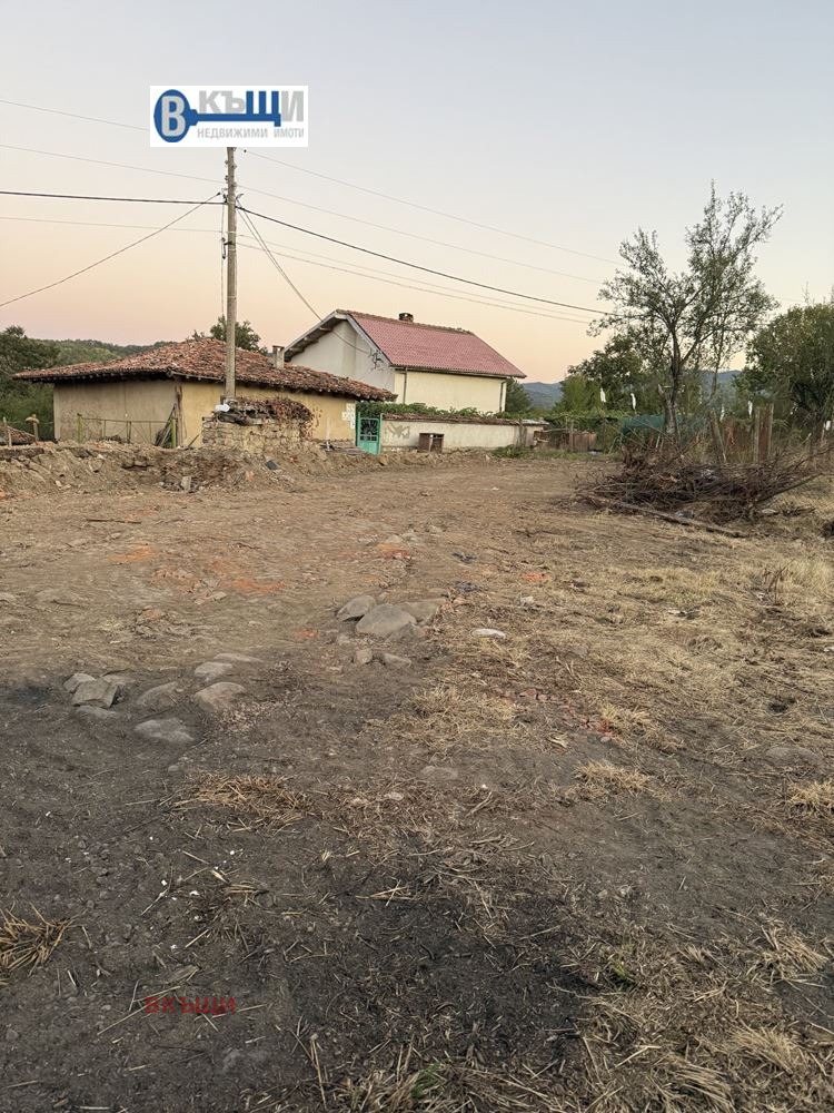 Продава ПАРЦЕЛ, област Велико Търново, с. Чакали • 40000 лв. / 20451.68 € • 32913932 1