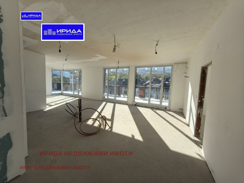 In vendita  3 camere da letto Sofia , Boiana , 212 mq | 61047483