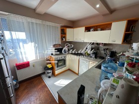 2-стаен град Шумен, Тракия 1