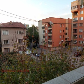 Продажба на етажи от къща в град Пловдив — страница 2 - изображение 20 