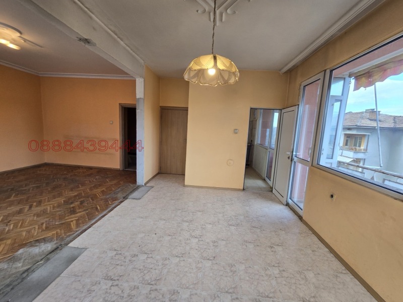 Продава МНОГОСТАЕН, гр. Асеновград, област Пловдив, снимка 2 - Апартаменти - 53585797