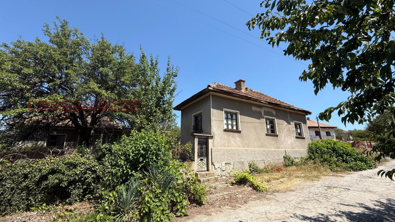 Продава КЪЩА, с. Долни Вадин, област Враца