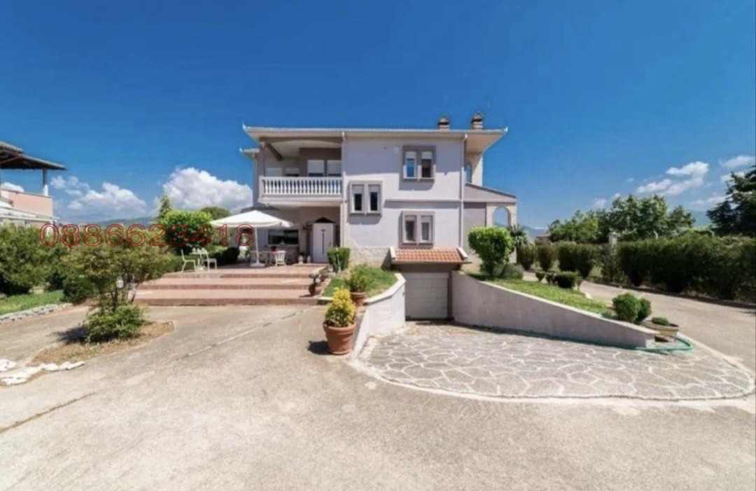 Продава КЪЩА, Извън страната, област Извън страната