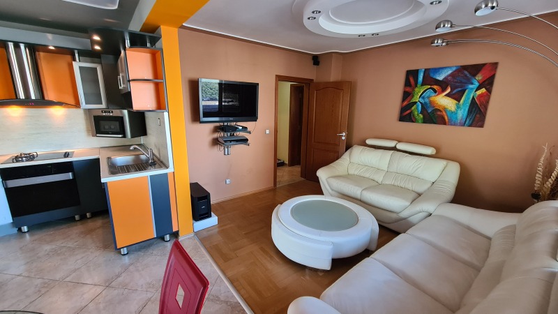 Продава 3-СТАЕН в град Разград, Освобождение - 150 кв.м / 250 000 € » 488 957.50 лв., РОС -НЕДВИЖИМИ ИМОТИ