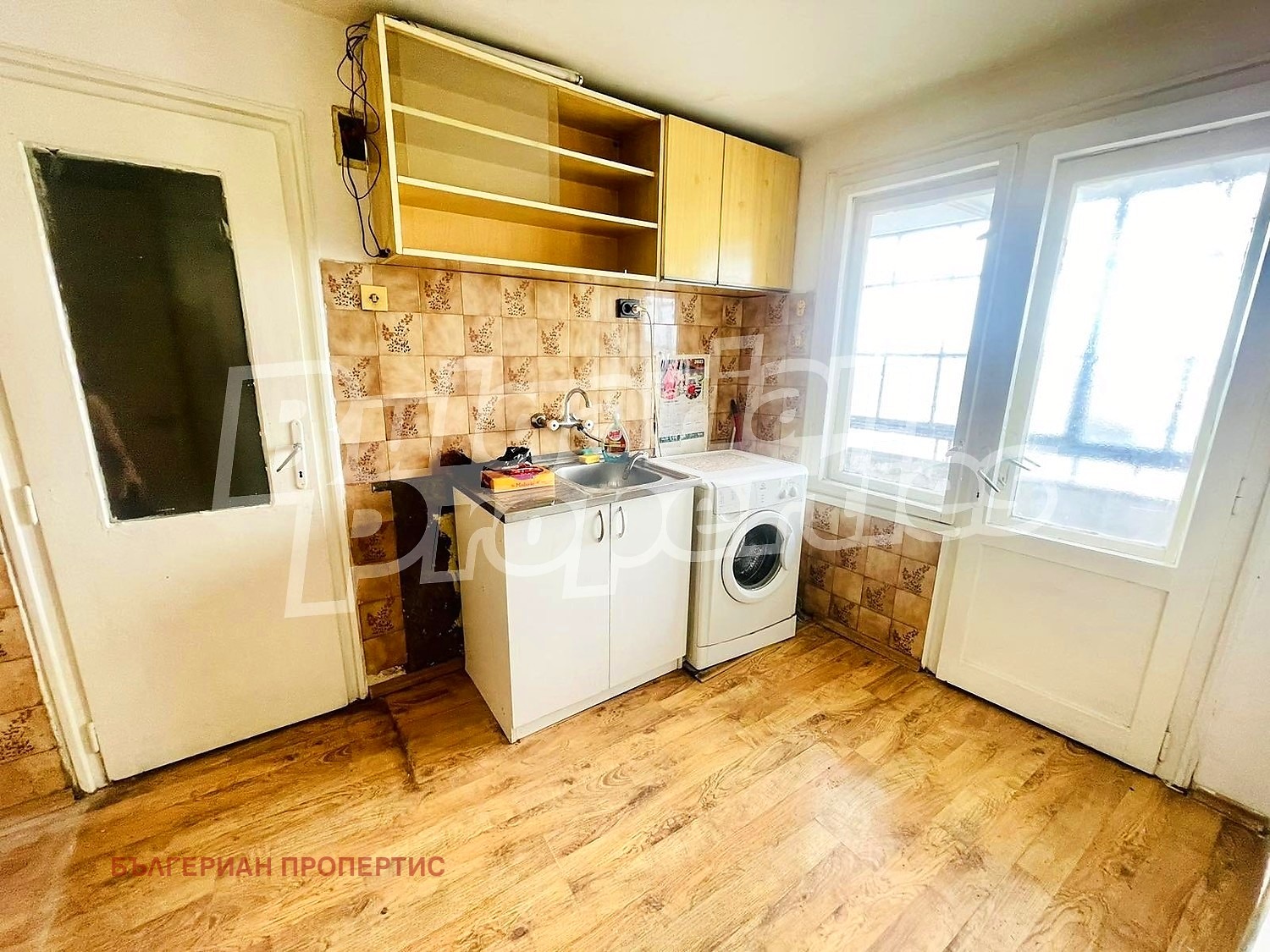 Продава 4-СТАЕН, гр. Шумен, Добруджански, снимка 2 - Апартаменти - 54501850