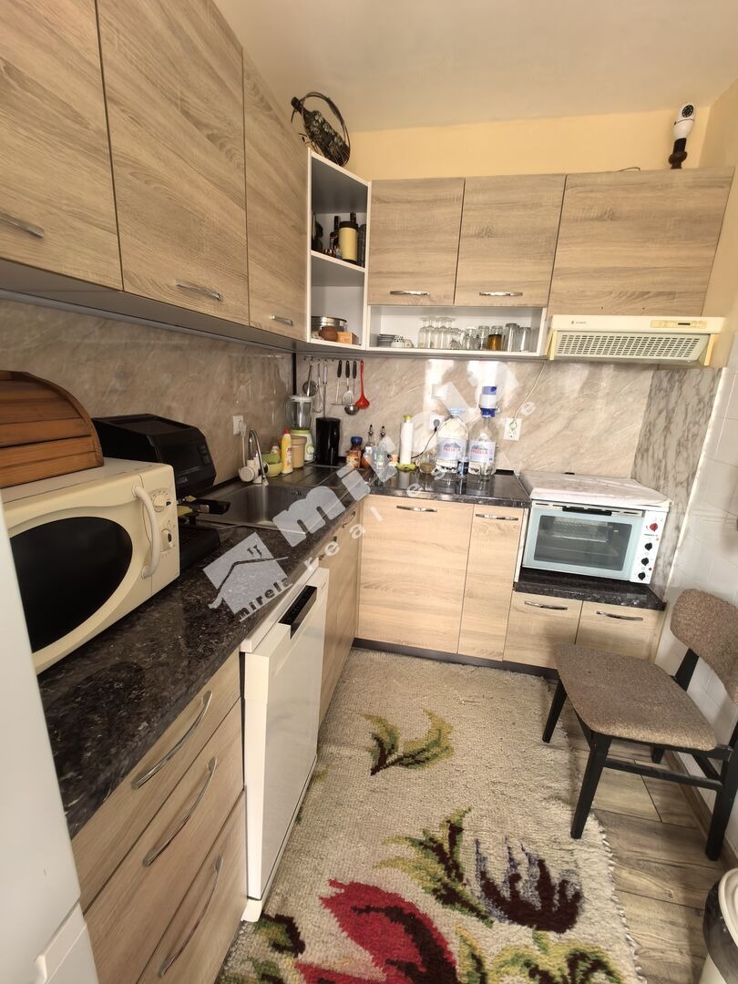 Продава ЕТАЖ ОТ КЪЩА, гр. Ямбол, Център, снимка 4 - Етаж от къща - 54078790