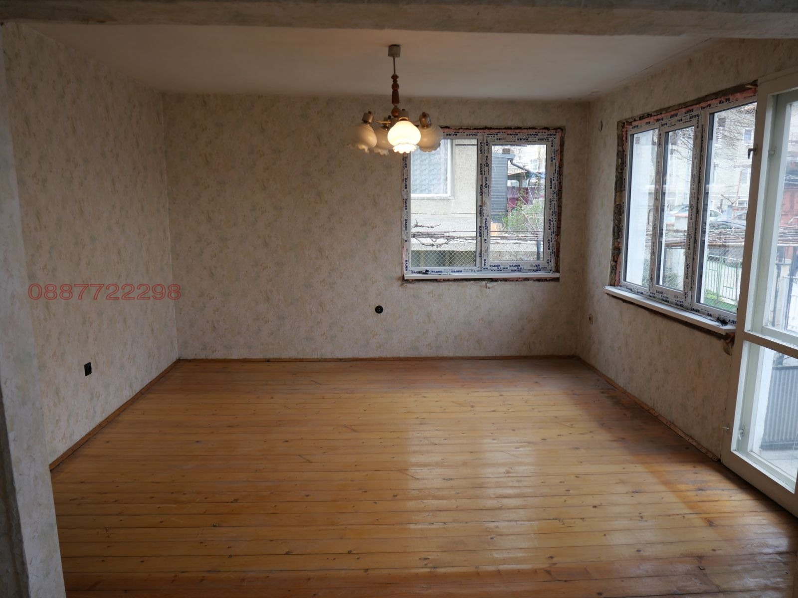 Продава КЪЩА, гр. Аксаково, област Варна, снимка 13 - Къщи - 56250823