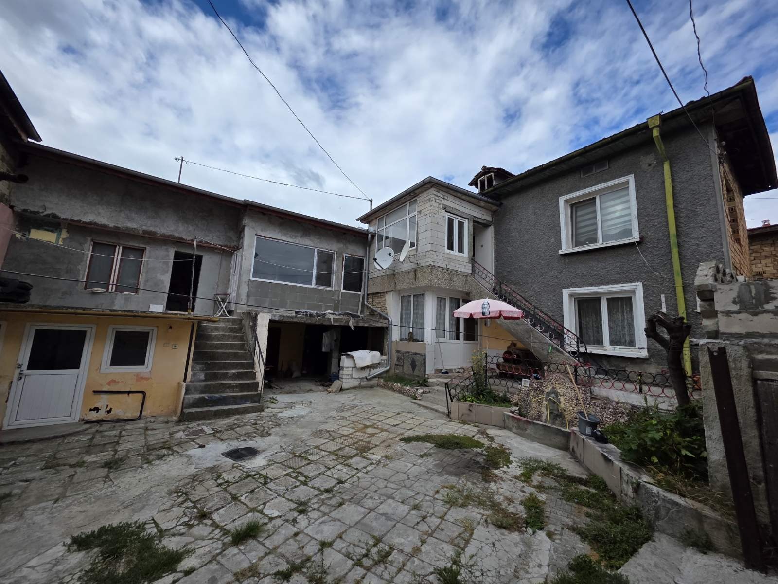 Продава КЪЩА, гр. Шумен, Болницата