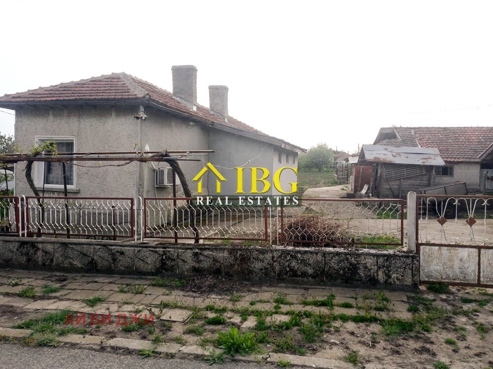 Продава КЪЩА, гр. Генерал Тошево, област Добрич, снимка 4 - Къщи - 56528702