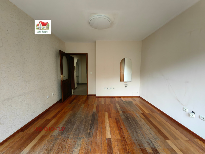 En venta  Oficina Sofia , Meditsinska akademiya , 63 metros cuadrados | 55281827