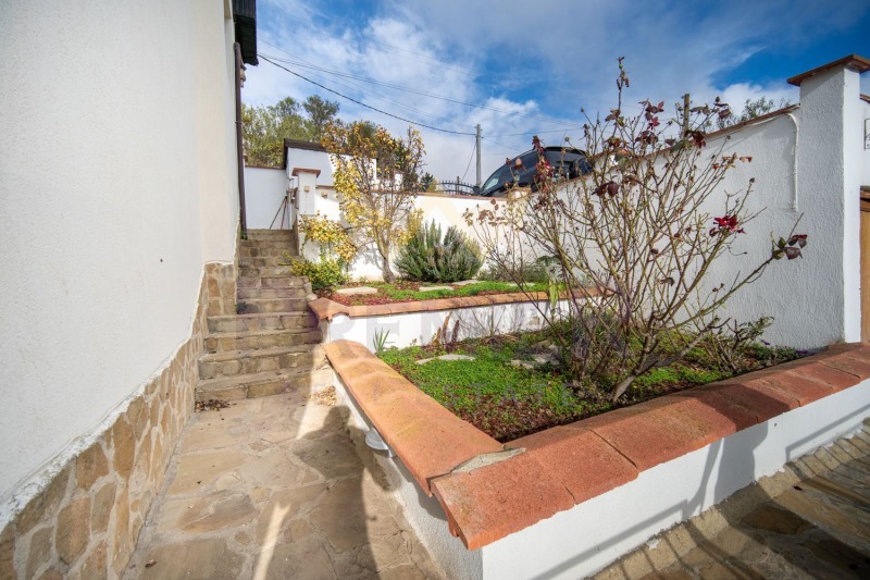 Продава КЪЩА, гр. Балчик, област Добрич, снимка 16 - Къщи - 52286573