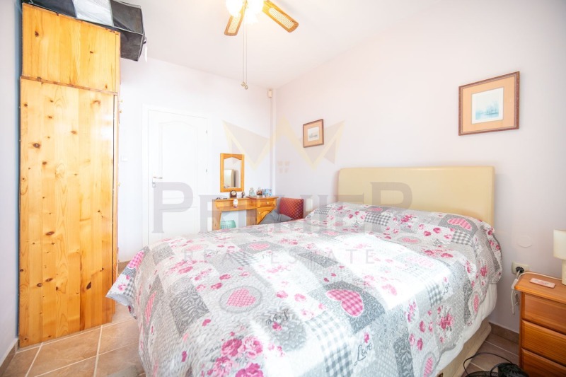 Продава КЪЩА, гр. Балчик, област Добрич, снимка 8 - Къщи - 52286573