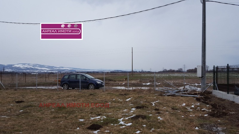 Till salu  Komplott region Sofia , Petartj , 640 kvm | 99286990 - bild [2]