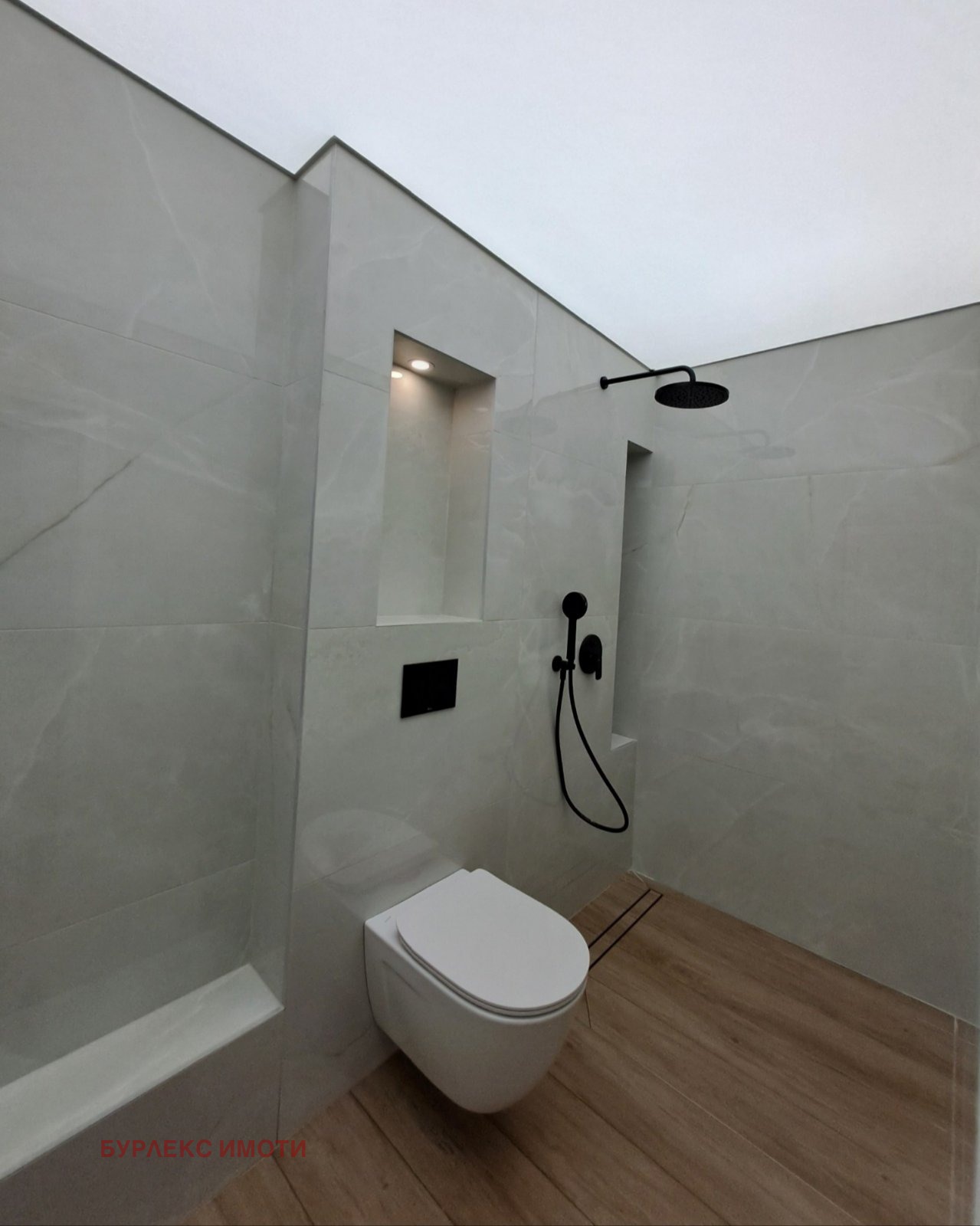 Продава 3-СТАЕН, гр. Варна, Централна поща, снимка 8 - Апартаменти - 55306005