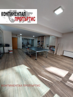 Kontor Borovo, Sofia 4