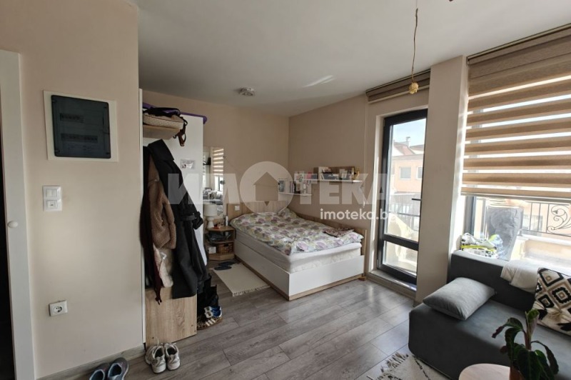 En venta  Estudio Plovdiv , Mladezhki Jalm , 48 metros cuadrados | 71029044 - imagen [5]