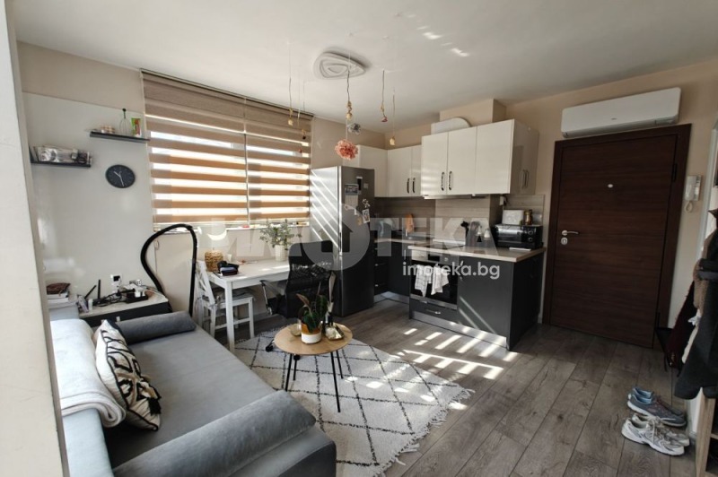 En venta  Estudio Plovdiv , Mladezhki Jalm , 48 metros cuadrados | 71029044 - imagen [2]