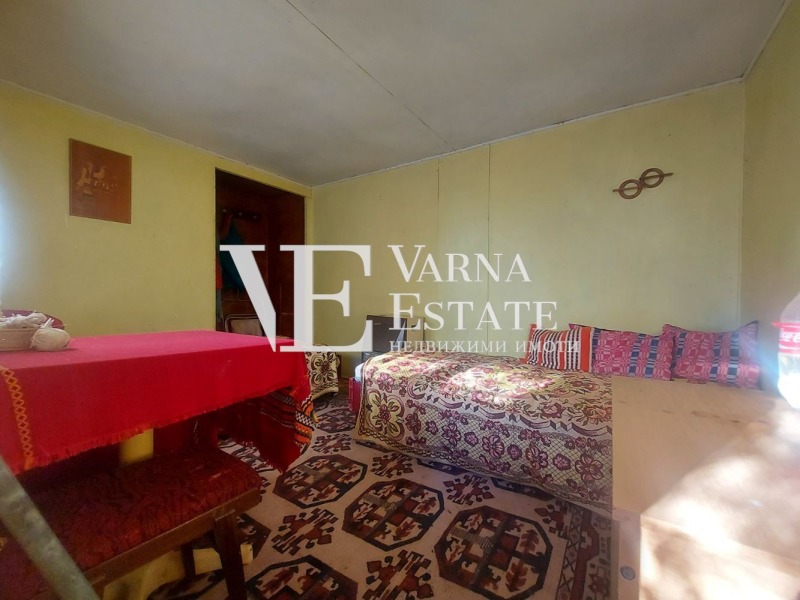 Продава ВИЛА, гр. Варна, м-т Боровец - юг, снимка 2 - Вили - 52035286