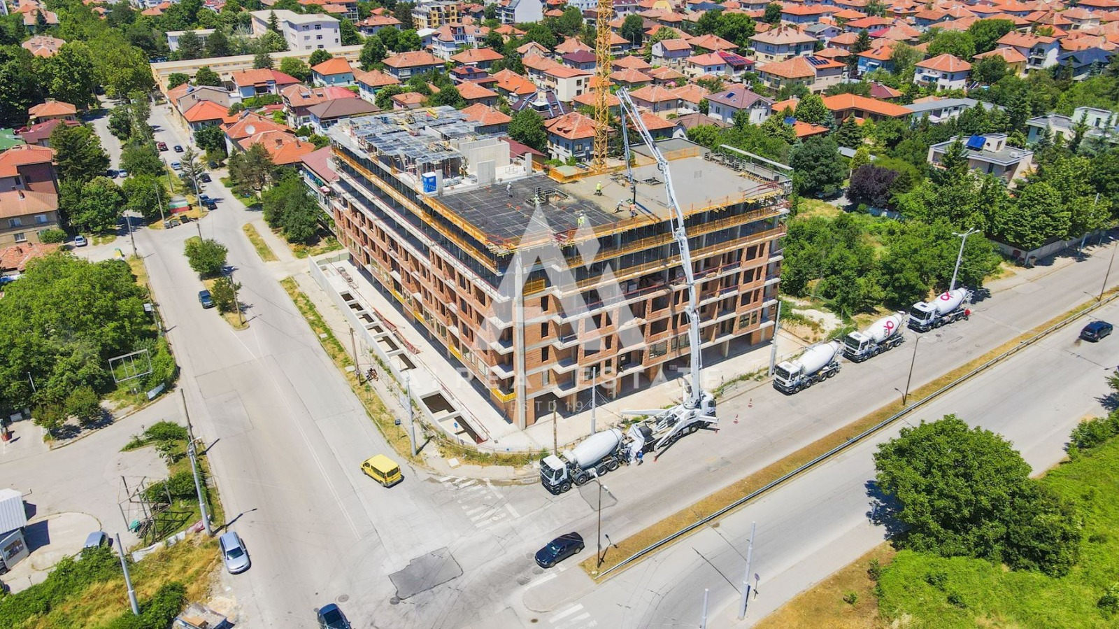 Продава МНОГОСТАЕН, гр. Плевен, Широк център
