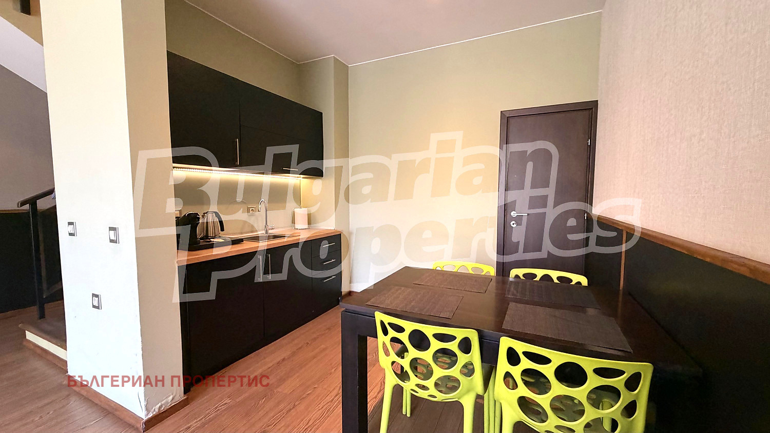 Продава КЪЩА, гр. Добринище, област Благоевград, снимка 14 - Къщи - 56534177