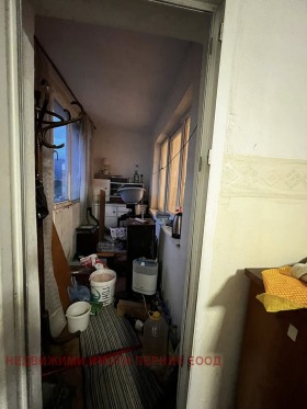 1 hálószoba Iztok, Pernik 6