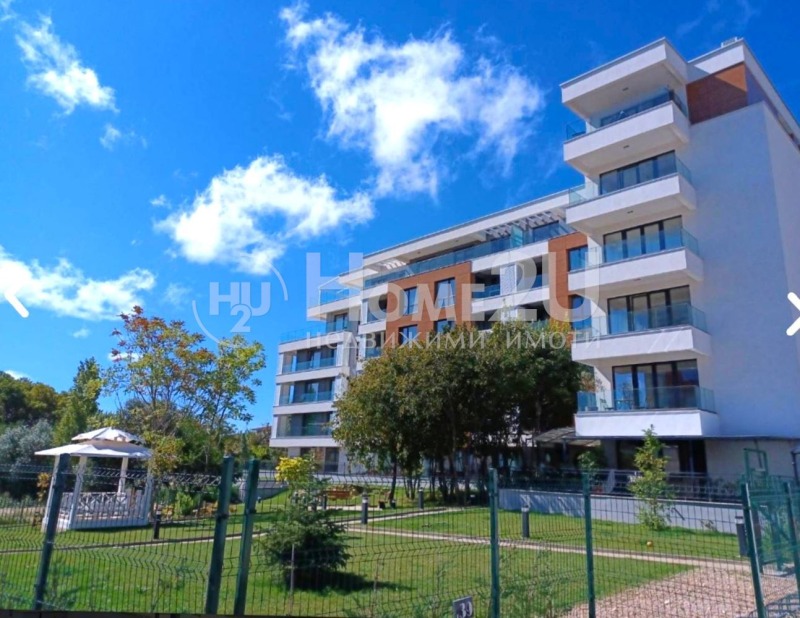 Продава  2-стаен, град Варна, к.к. Св.Св. Константин и Елена •  235 000 EUR • ID 22122464 — holmes.bg - [1] 