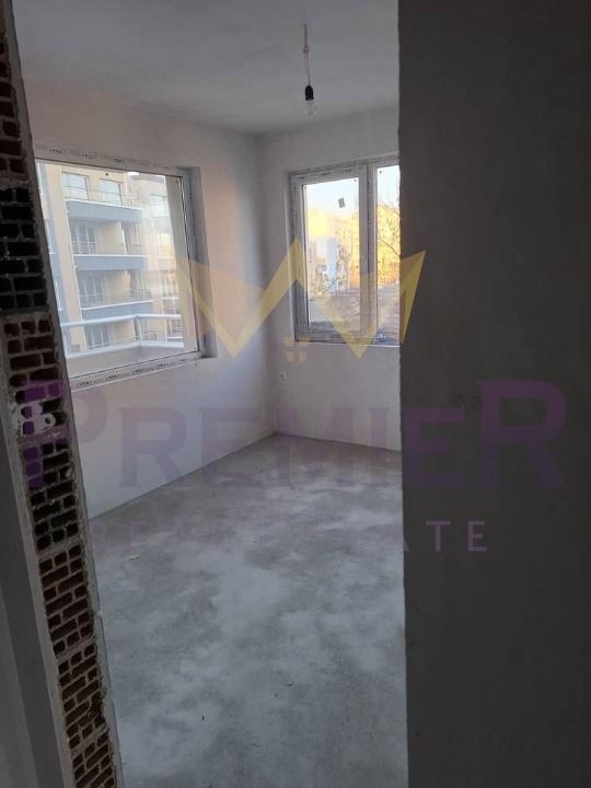 Продава 3-СТАЕН, гр. Бургас, област Бургас, снимка 2 - Апартаменти - 52627936