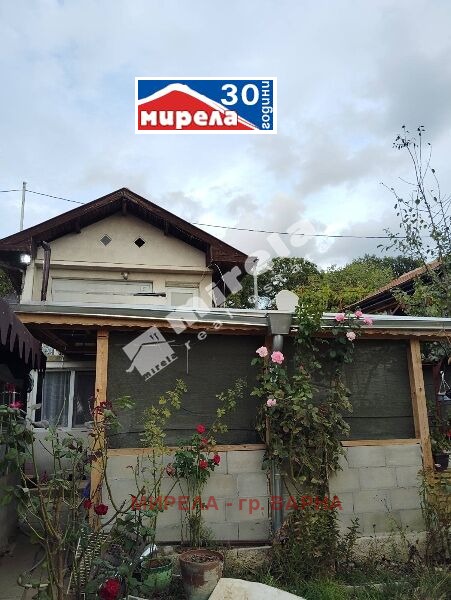 Продава КЪЩА, град Варна, м-т Боровец - юг • 105000 € / 205362.15 лв. • 81305260 1