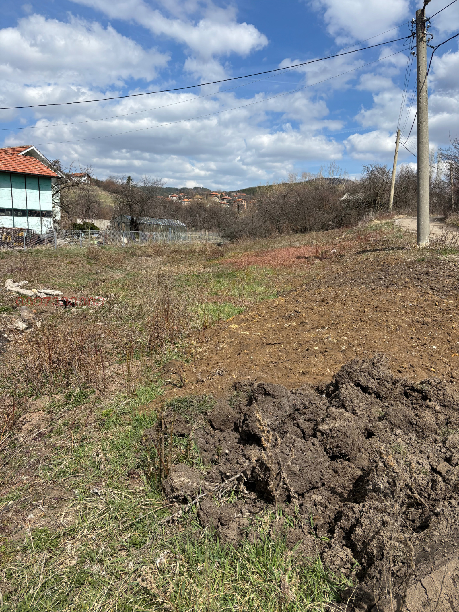 Продава ПАРЦЕЛ в област Перник, с. Люлин - 1000 кв.м / 47 500 € » 92 901.93 лв.