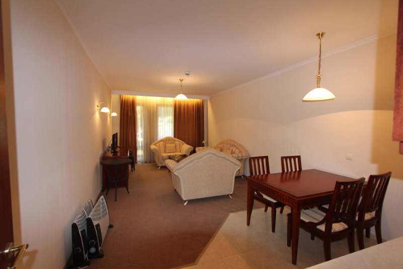 En venta  2 dormitorios región Blagoevgrad , Bansko , 134 metros cuadrados | 39618639 - imagen [5]