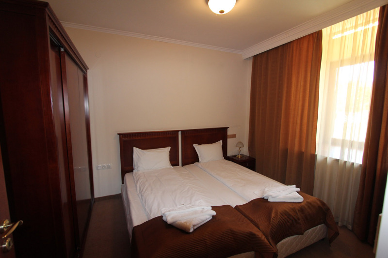 En venta  2 dormitorios región Blagoevgrad , Bansko , 134 metros cuadrados | 39618639 - imagen [10]
