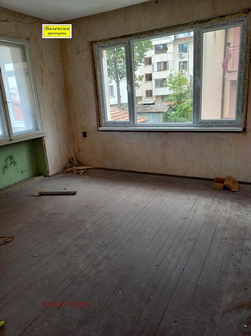 Продава  Етаж от къща град Враца , Център , под п-д 'Левски', 90 кв.м | 11990239 - изображение [2]
