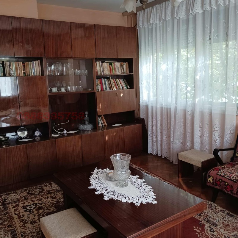 Продава ЕТАЖ ОТ КЪЩА, гр. Плевен, 9-ти квартал, снимка 6 - Етаж от къща - 52784831